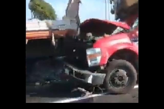 Comerciante pierde la vida por choque en la autopista a Atlixco