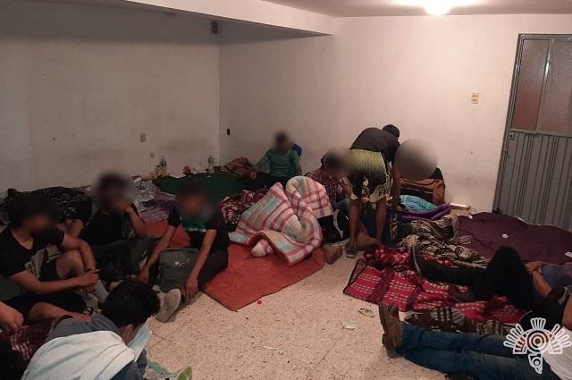 Rescatan a 240 migrantes; 61 son menores de edad